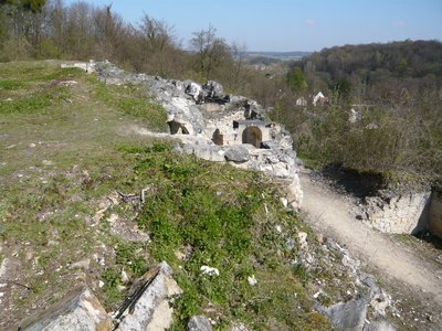 Ruine du château de Verneuil