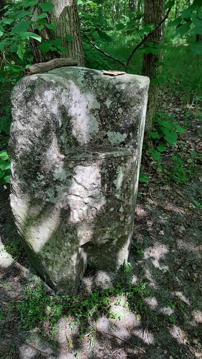 Borne armoriée