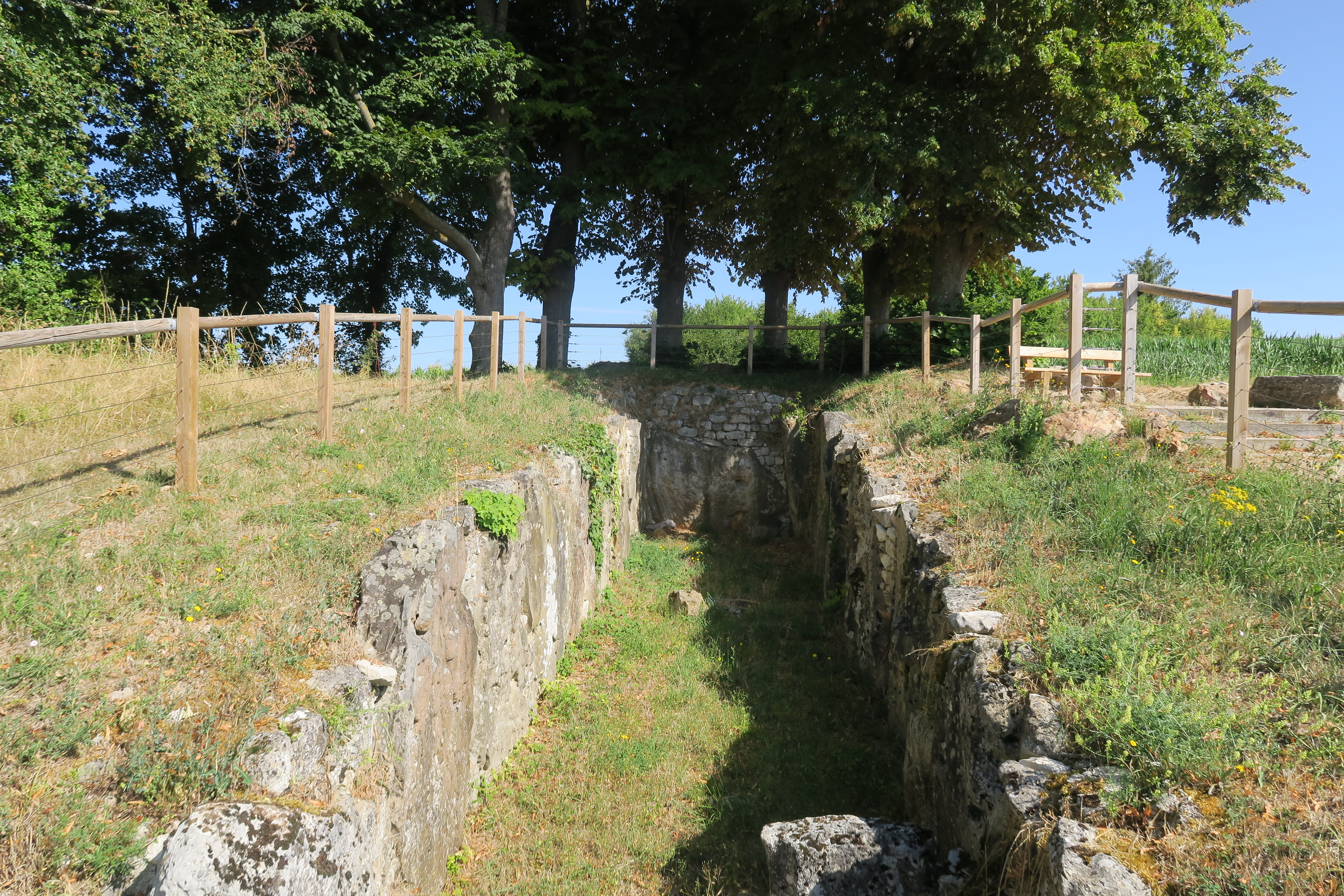 Cave aux fées, Brueil-en-Vexin
